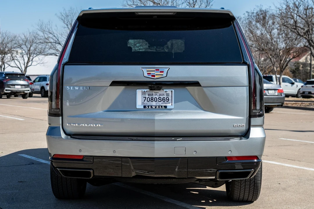 2025 Cadillac Escalade 5th Gen - Image 5 of 31