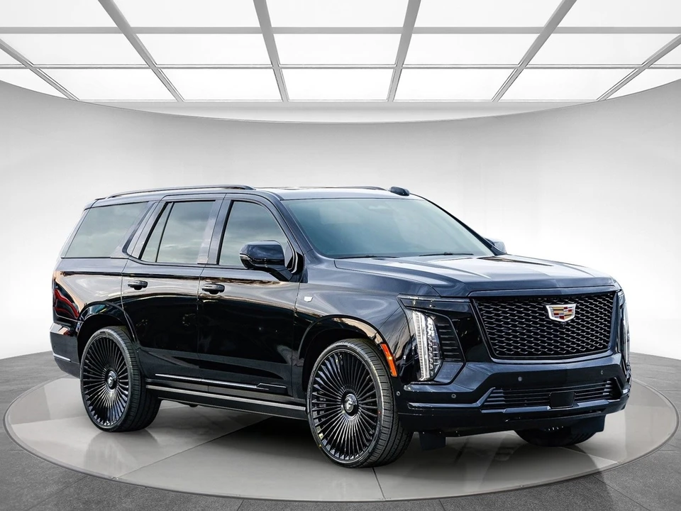 2025 Cadillac Escalade 5th Gen - Image 5 of 12