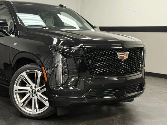 2025 Cadillac Escalade 5th Gen - Image 3 of 12