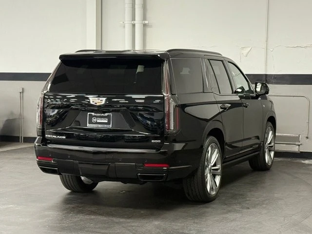 2025 Cadillac Escalade 5th Gen - Image 12 of 31