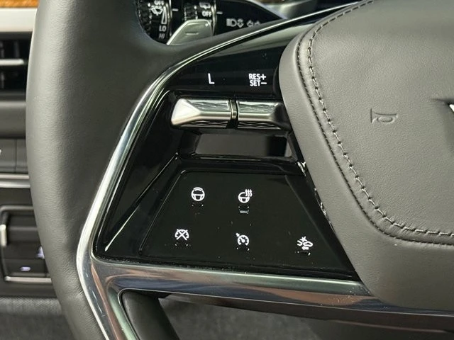 2025 Cadillac Escalade 5th Gen - Image 24 of 31