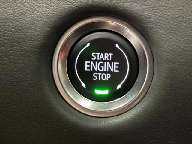 2025 Cadillac Escalade 5th Gen - Image 28 of 31