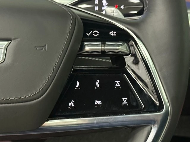 2025 Cadillac Escalade 5th Gen - Image 25 of 31