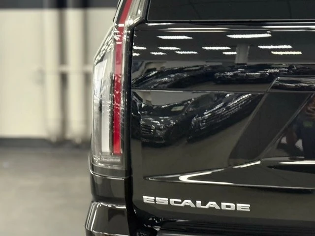 2025 Cadillac Escalade 5th Gen - Image 9 of 31