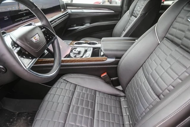 2025 Cadillac Escalade 5th Gen - Image 5 of 12