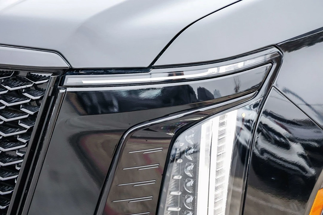 2025 Cadillac Escalade 5th Gen - Image 7 of 12