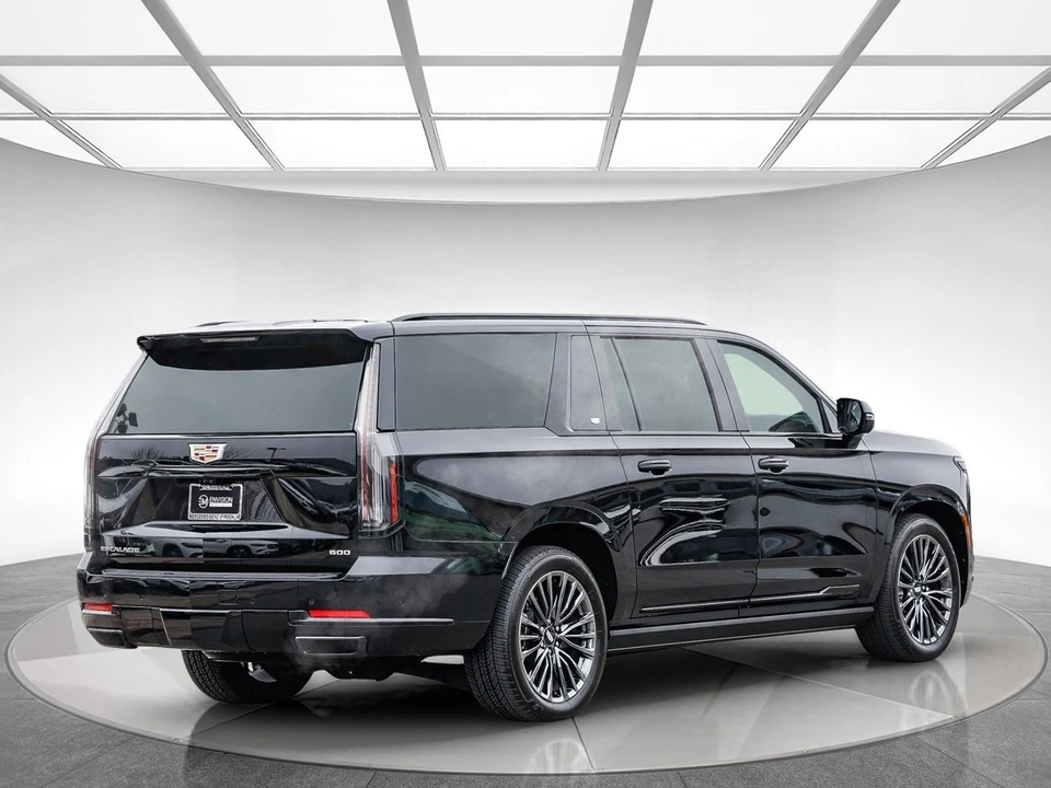 2025 Cadillac Escalade 5th Gen - Image 4 of 12