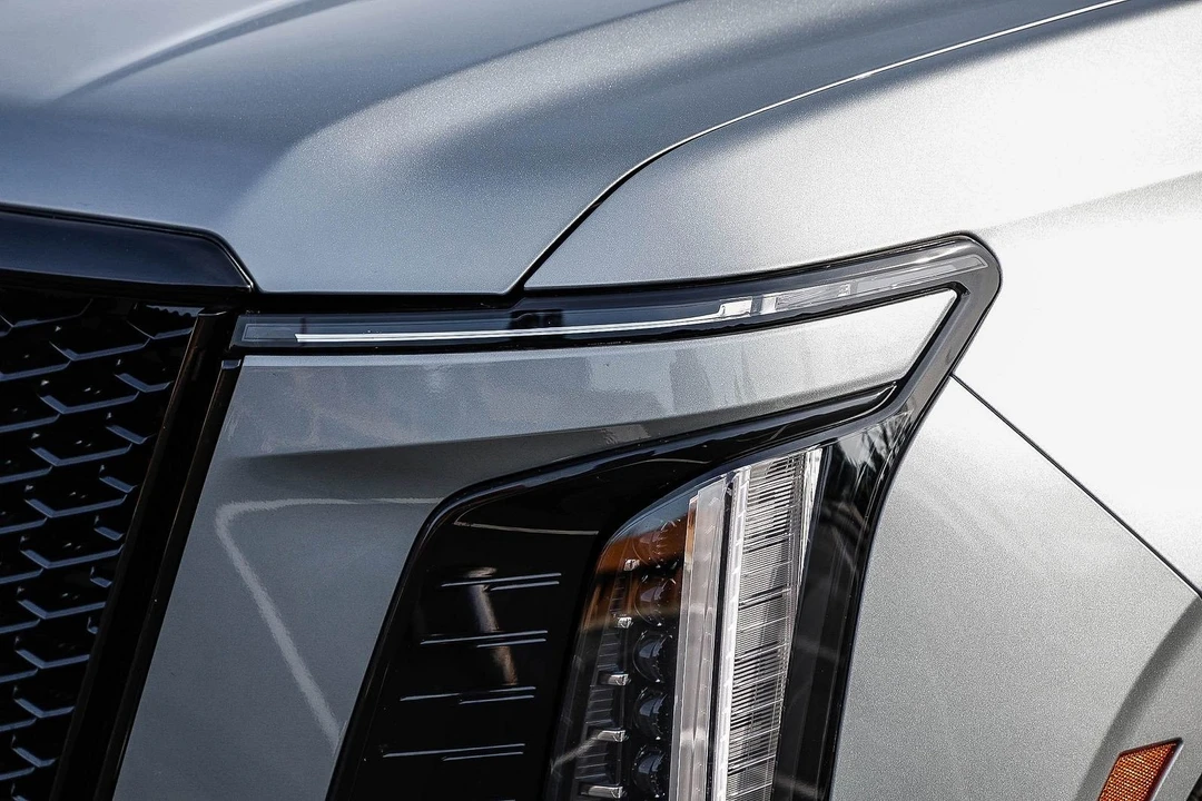 2025 Cadillac Escalade 5th Gen - Image 7 of 12