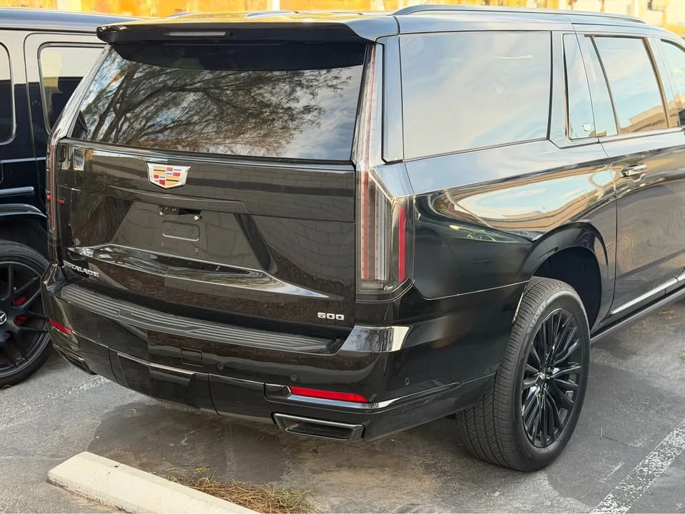 2025 Cadillac Escalade 5th Gen - Image 4 of 10