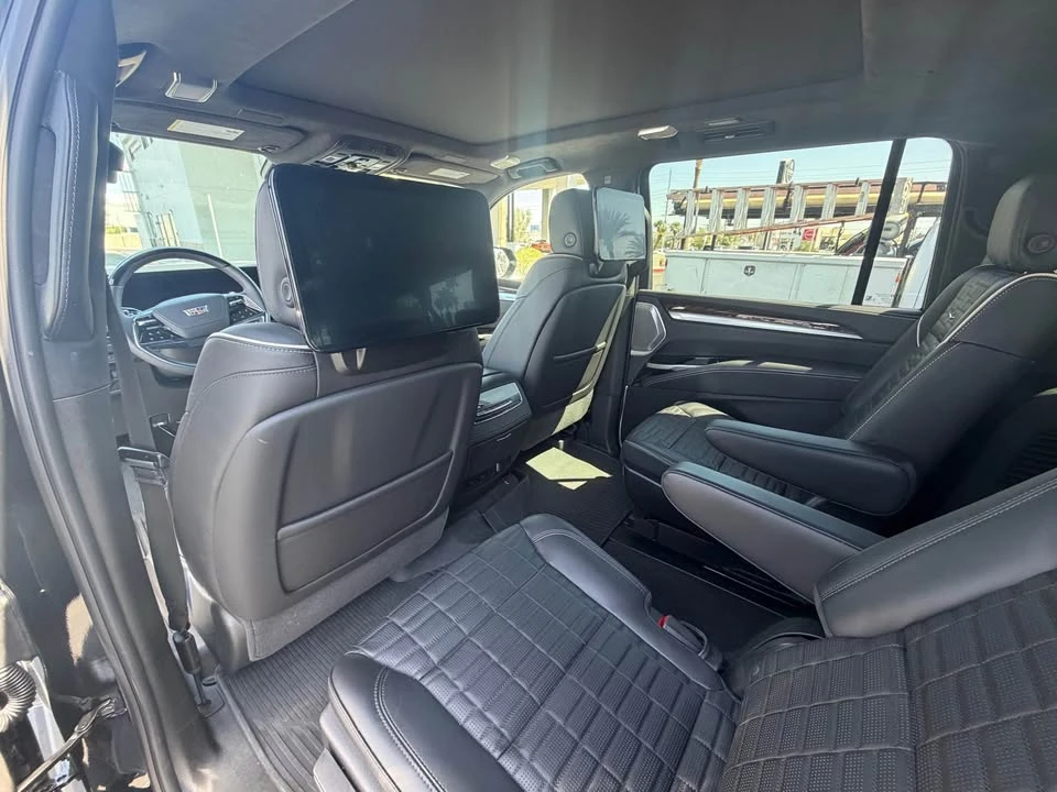 2025 Cadillac Escalade 5th Gen - Image 7 of 10