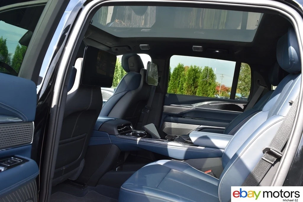 2025 Cadillac Escalade IQ - Image 13 of 21