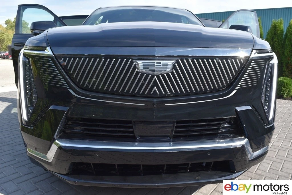 2025 Cadillac Escalade IQ - Image 21 of 21
