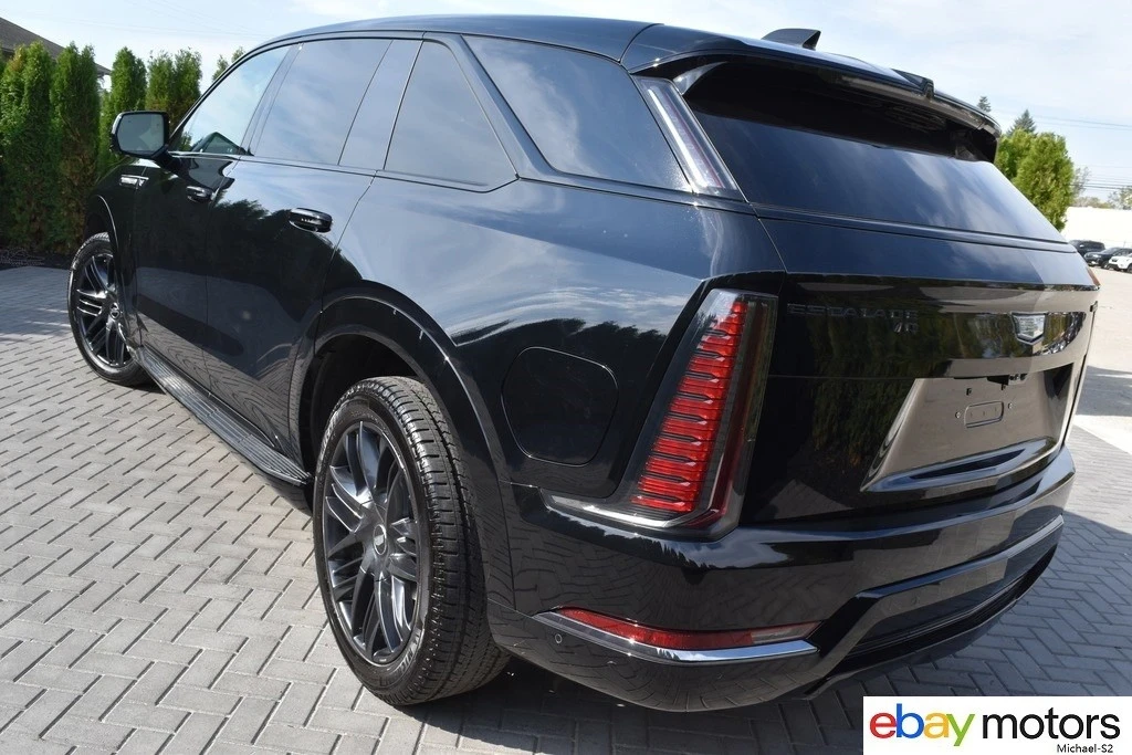 2025 Cadillac Escalade IQ - Image 7 of 21