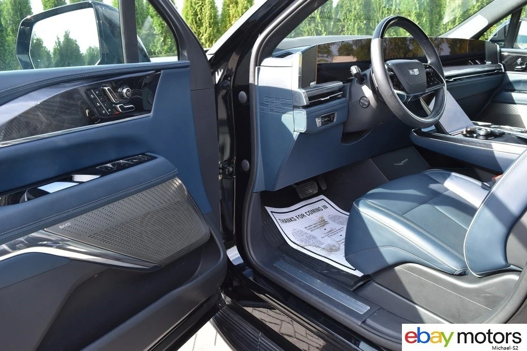 2025 Cadillac Escalade IQ - Image 11 of 21