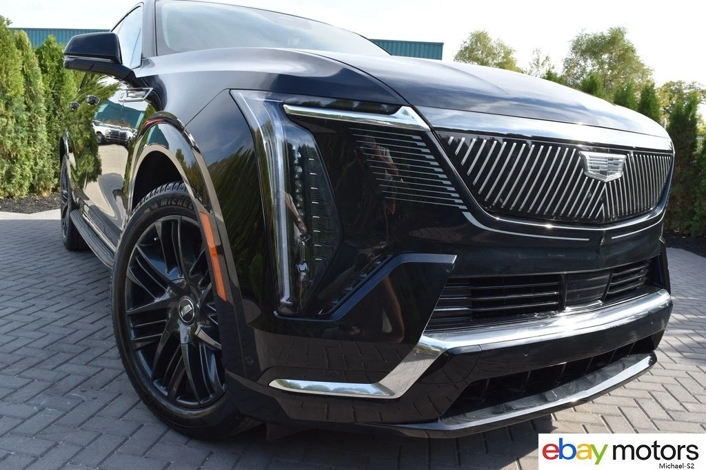 2025 Cadillac Escalade IQ - Image 2 of 21
