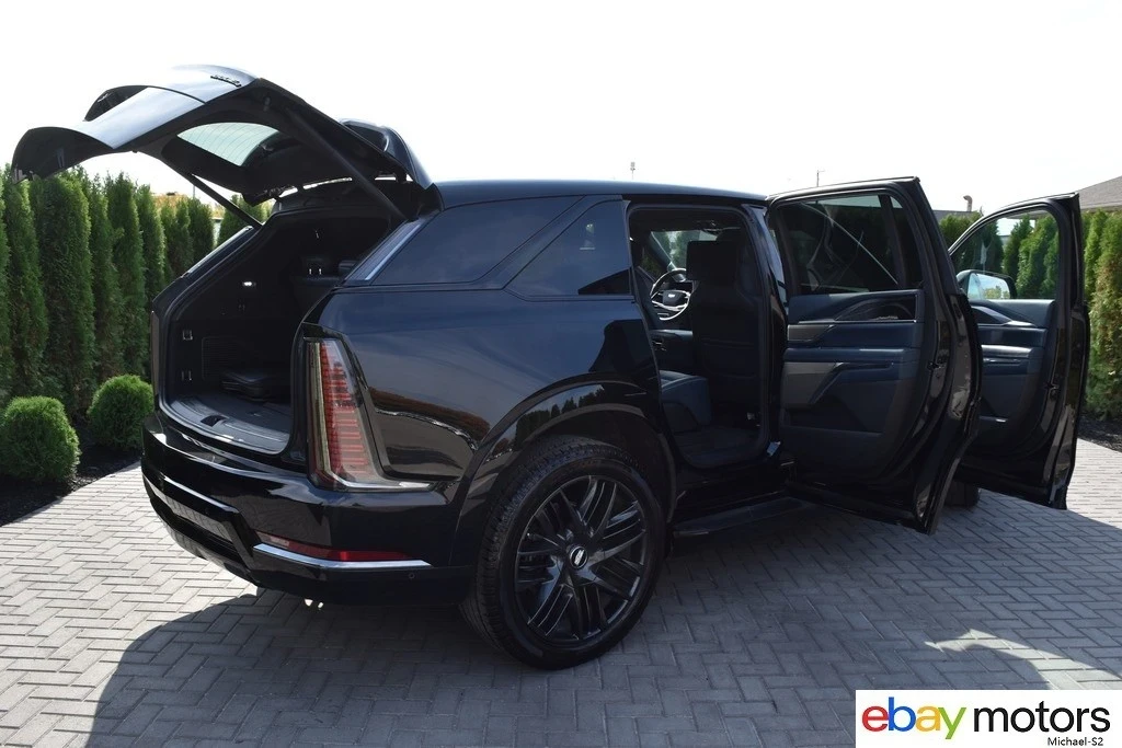 2025 Cadillac Escalade IQ - Image 20 of 21