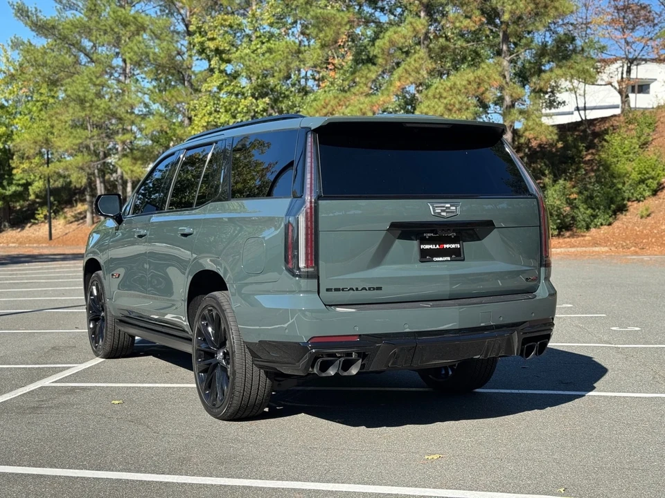 2025 Cadillac Escalade-V 5th Gen - Image 8 of 12