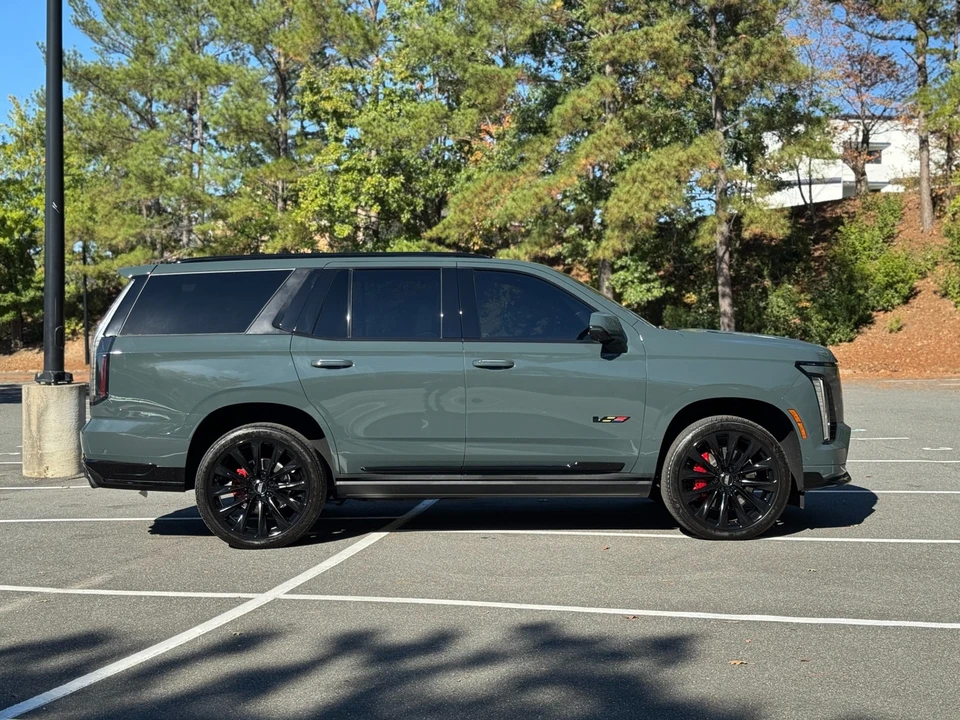 2025 Cadillac Escalade-V 5th Gen - Image 14 of 21