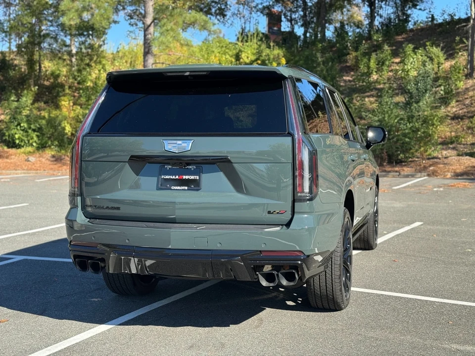 2025 Cadillac Escalade-V 5th Gen - Image 11 of 12