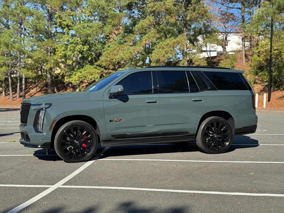 2025 Cadillac Escalade-V 5th Gen - Image 5 of 12