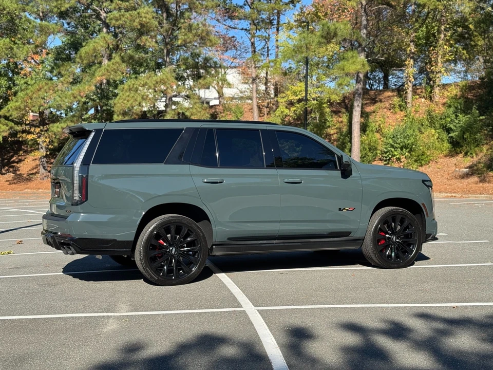 2025 Cadillac Escalade-V 5th Gen - Image 13 of 21