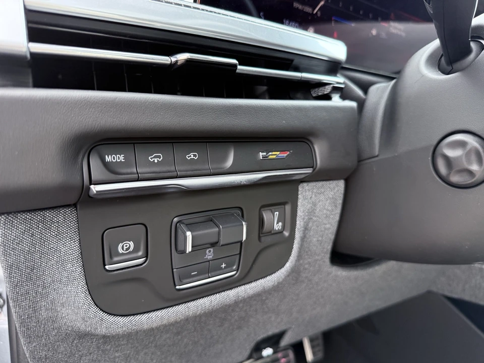 2025 Cadillac Escalade-V 5th Gen - Image 10 of 19