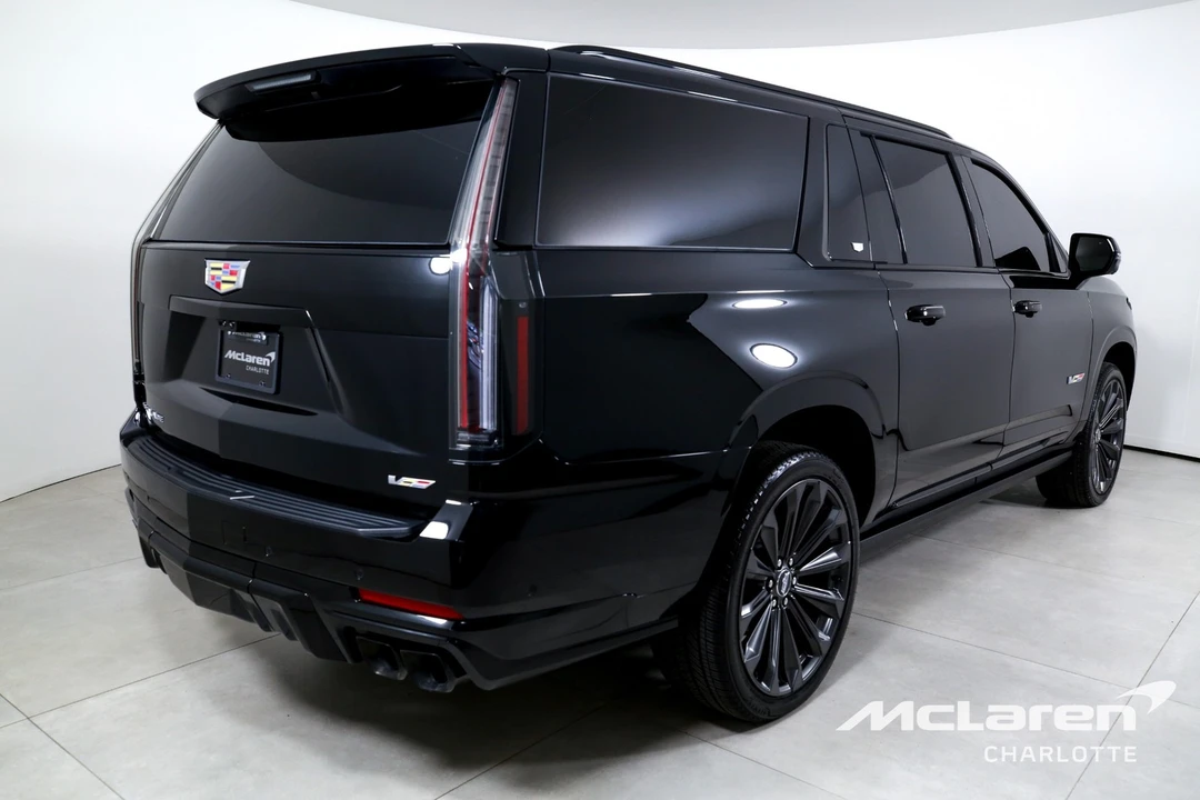 2025 Cadillac Escalade 5th Gen - Image 8 of 21