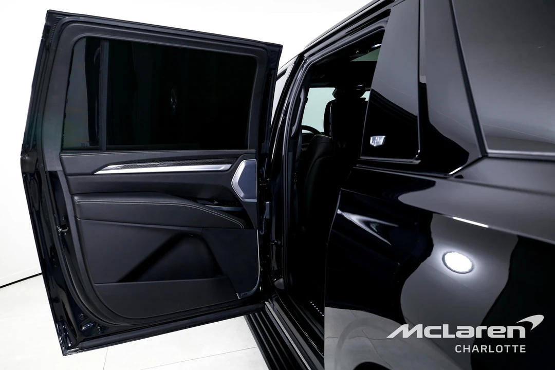 2025 Cadillac Escalade 5th Gen - Image 17 of 21