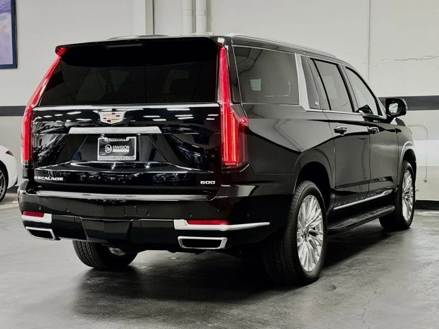 2025 Cadillac Escalade 5th Gen - Image 12 of 21