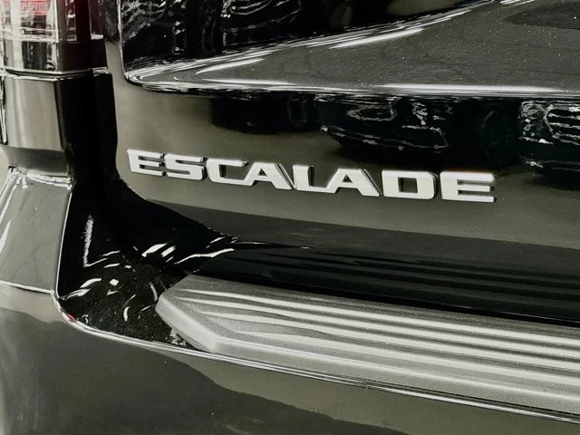 2025 Cadillac Escalade 5th Gen - Image 13 of 21
