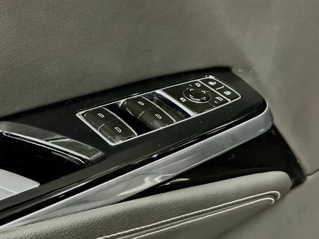 2025 Cadillac Escalade 5th Gen - Image 20 of 21