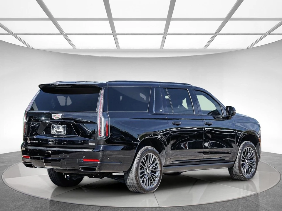 2025 Cadillac Escalade 5th Gen - Image 4 of 21