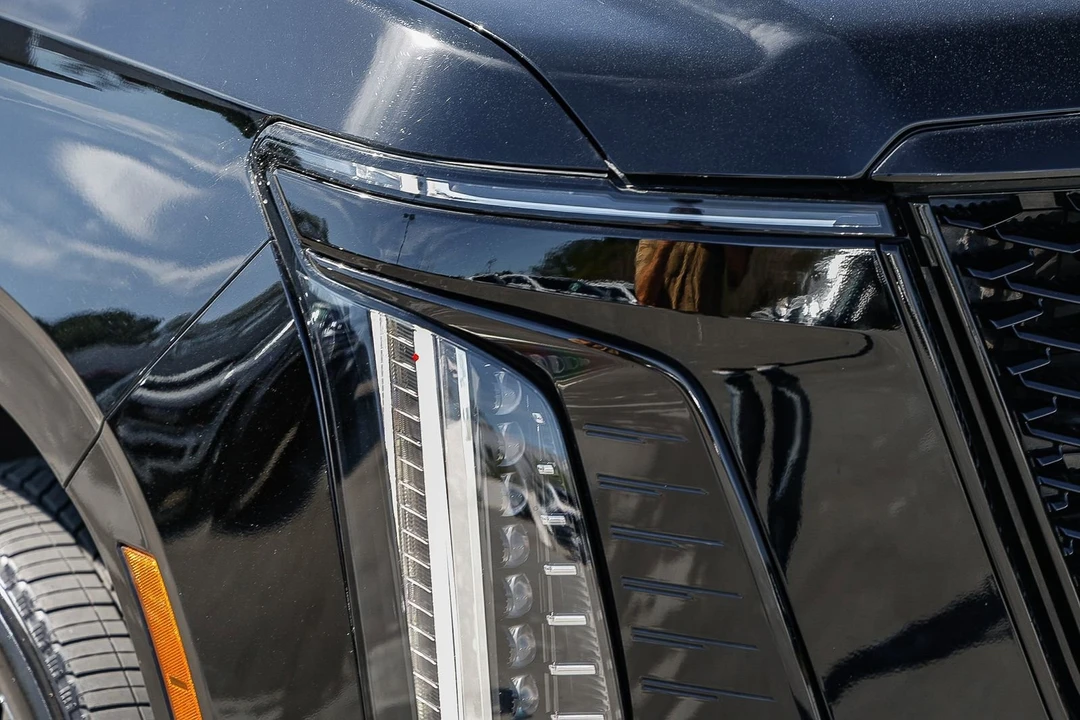 2025 Cadillac Escalade 5th Gen - Image 7 of 21