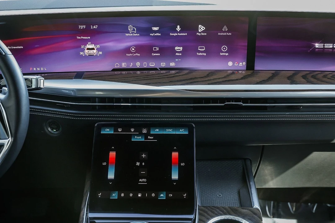 2025 Cadillac Escalade 5th Gen - Image 11 of 21