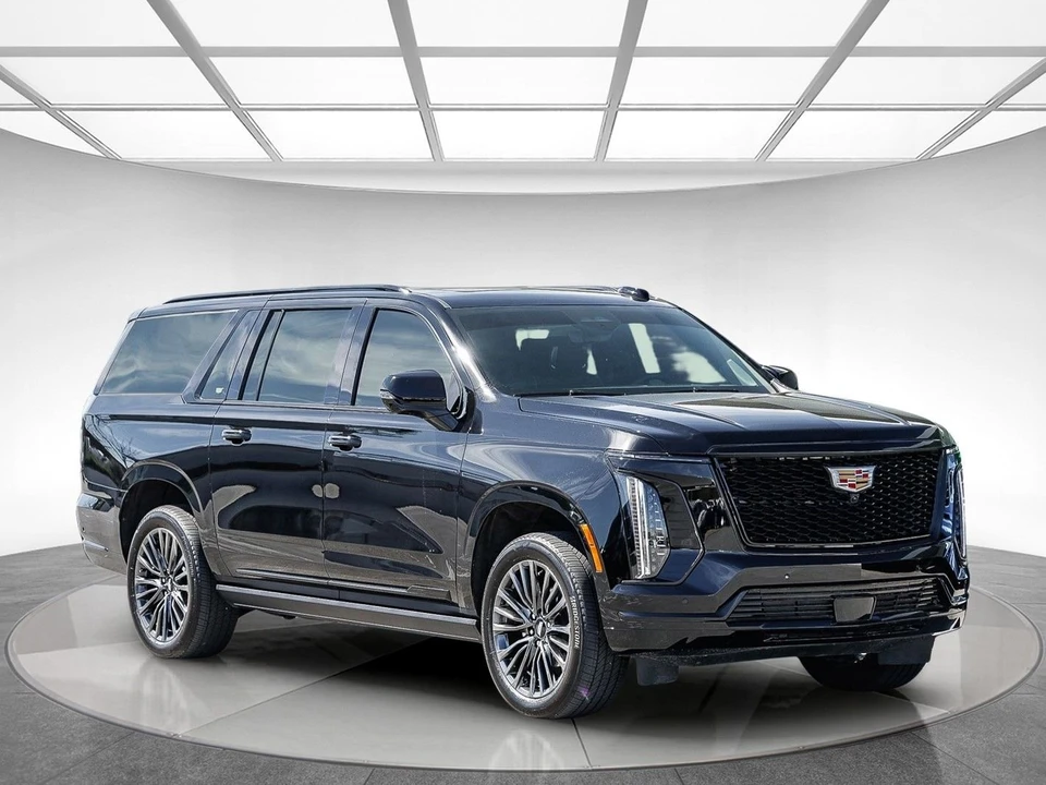 2025 Cadillac Escalade 5th Gen - Image 5 of 21