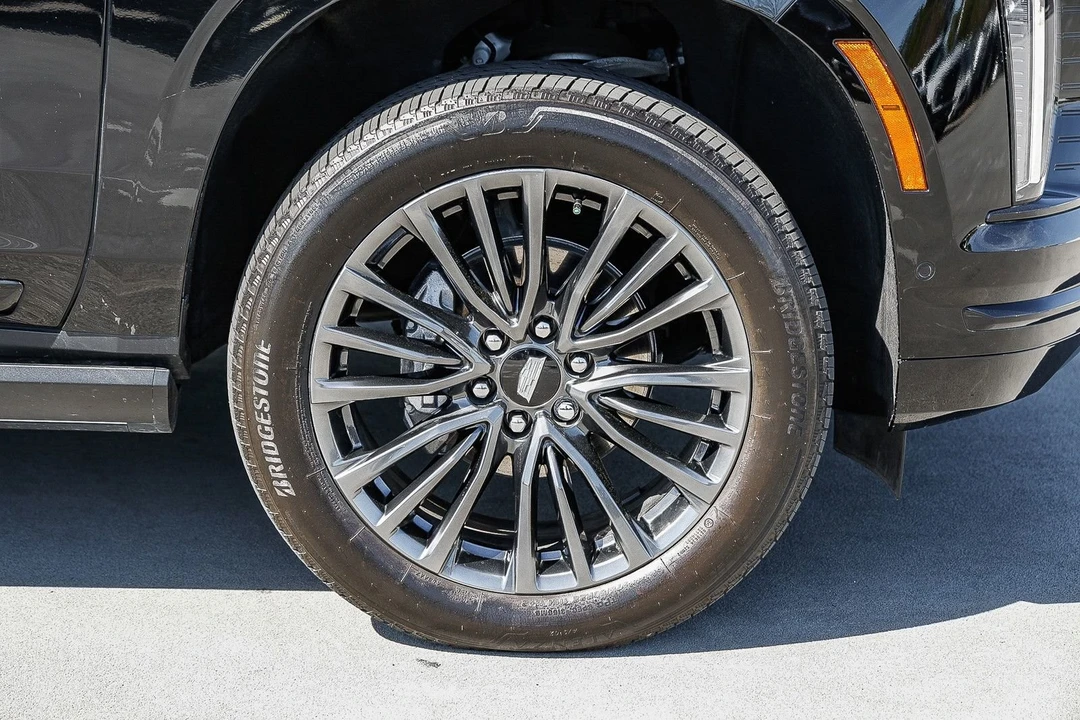 2025 Cadillac Escalade 5th Gen - Image 9 of 21