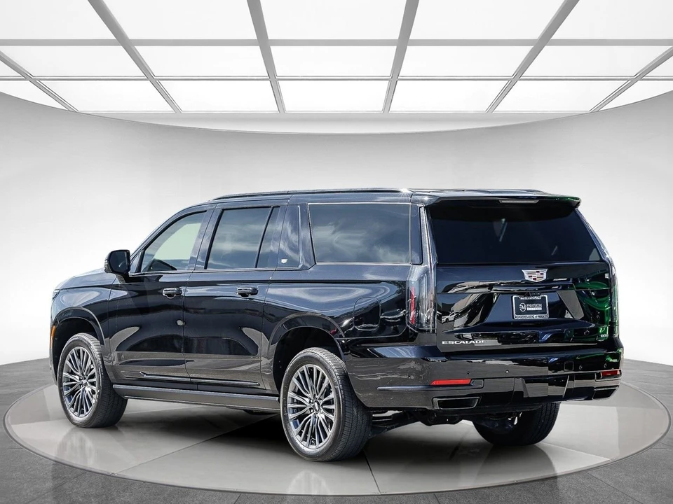 2025 Cadillac Escalade 5th Gen - Image 2 of 21