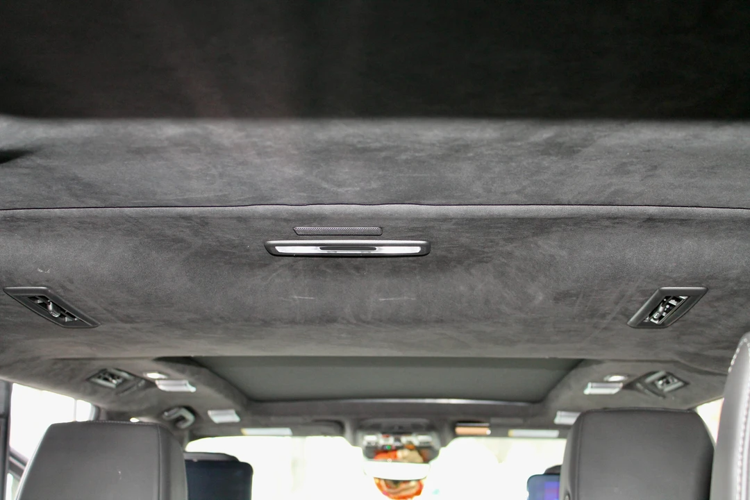 2025 Cadillac Escalade 5th Gen - Image 30 of 31