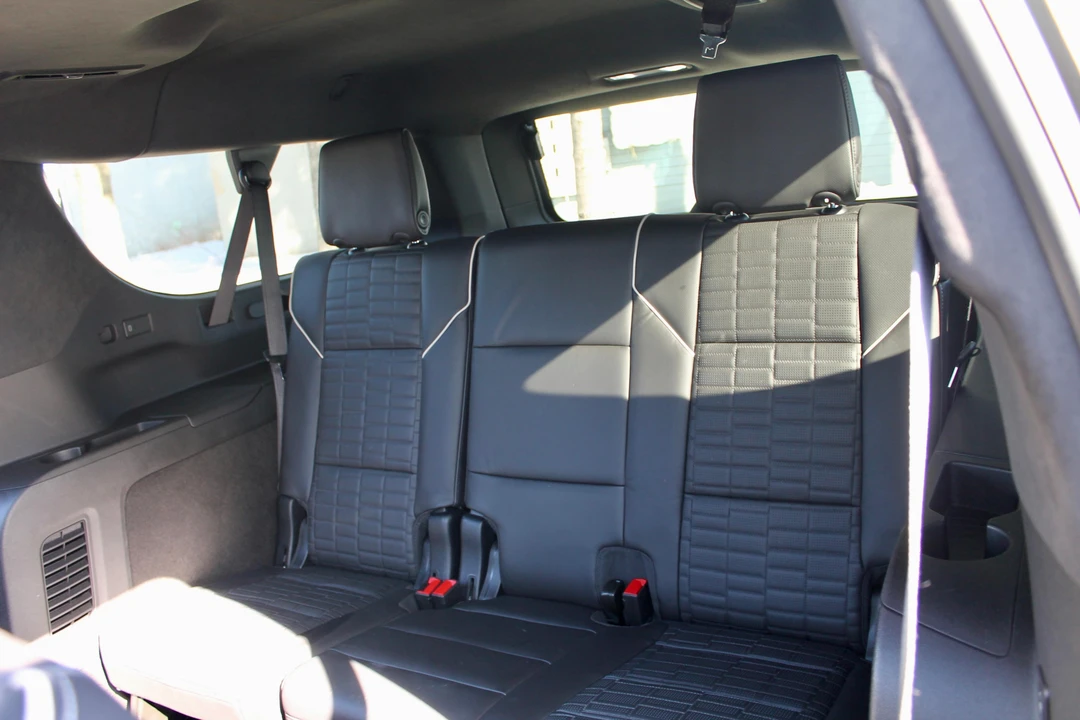 2025 Cadillac Escalade 5th Gen - Image 22 of 31