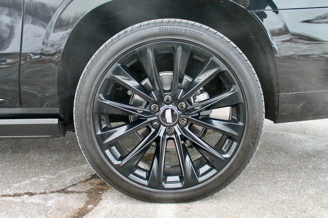 2025 Cadillac Escalade 5th Gen - Image 10 of 31