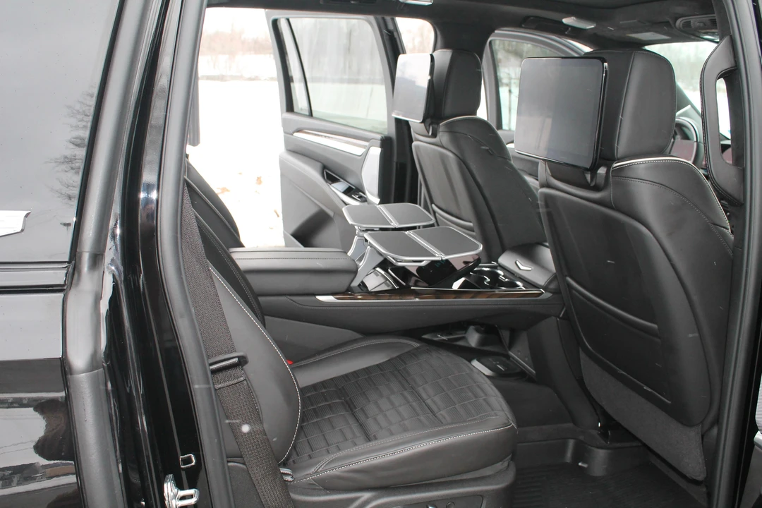 2025 Cadillac Escalade 5th Gen - Image 21 of 31