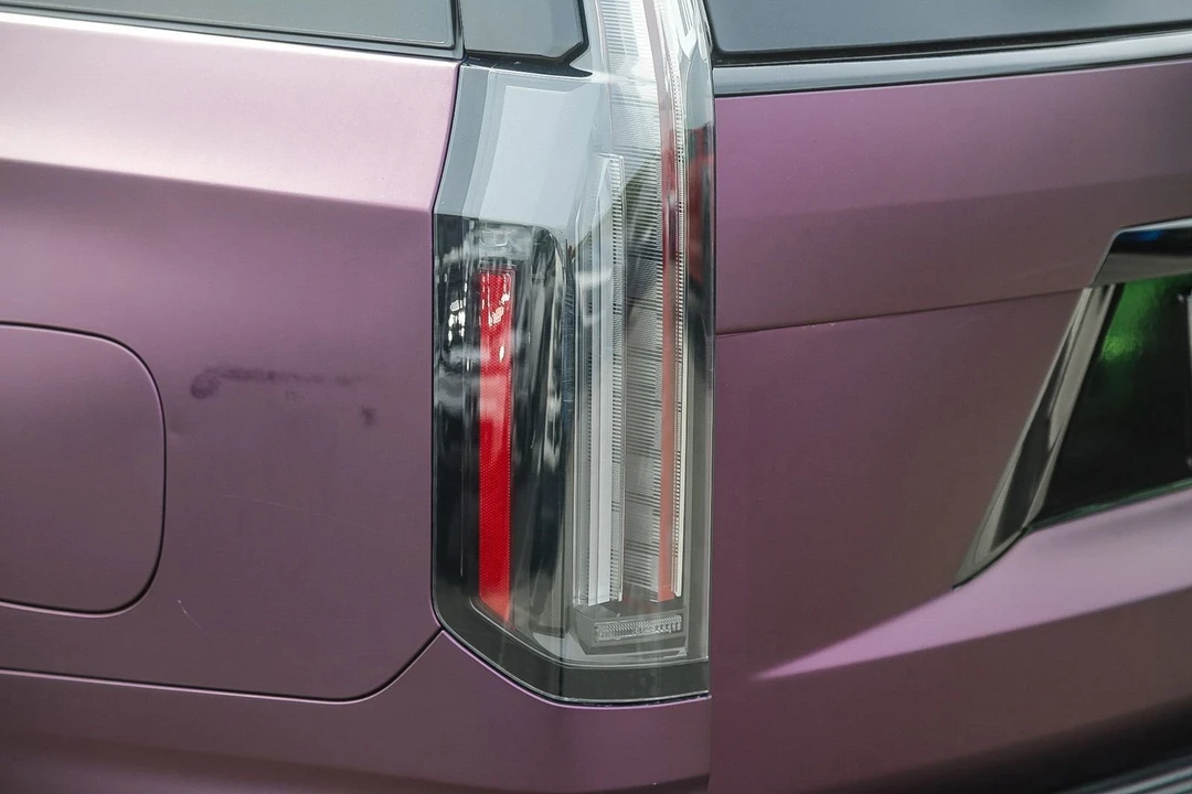 2025 Cadillac Escalade 5th Gen - Image 8 of 21