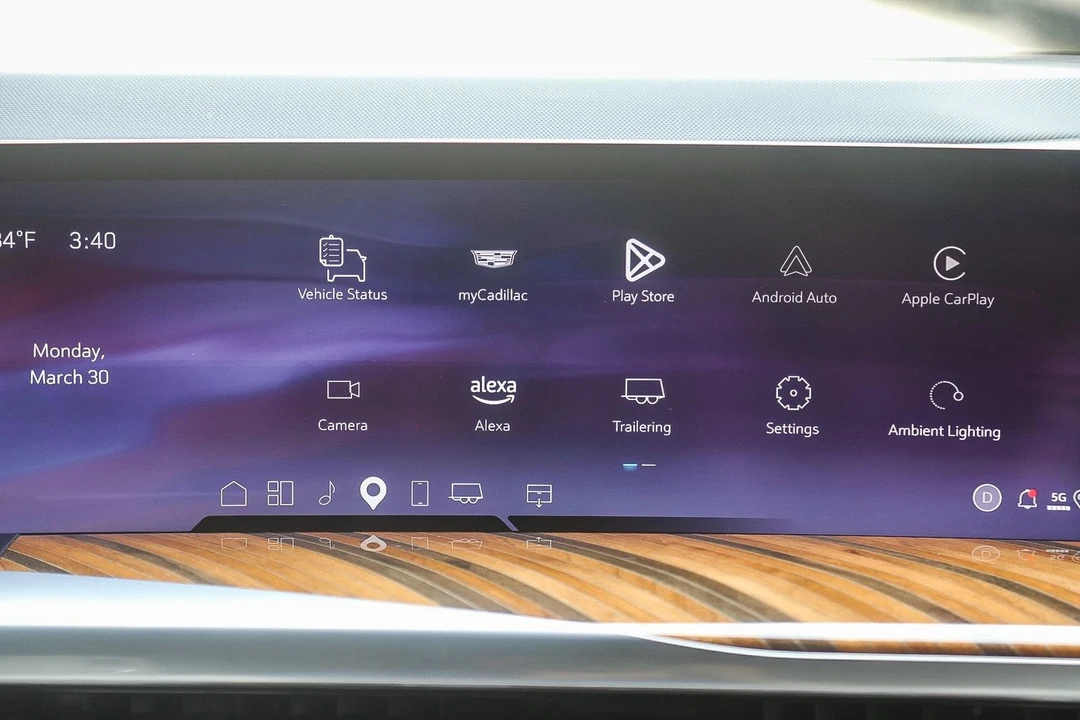2025 Cadillac Escalade 5th Gen - Image 12 of 21