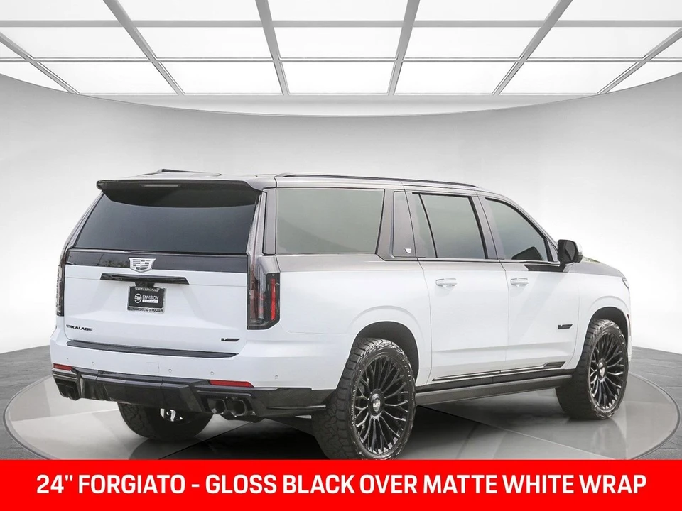 2025 Cadillac Escalade-V 5th Gen - Image 4 of 21