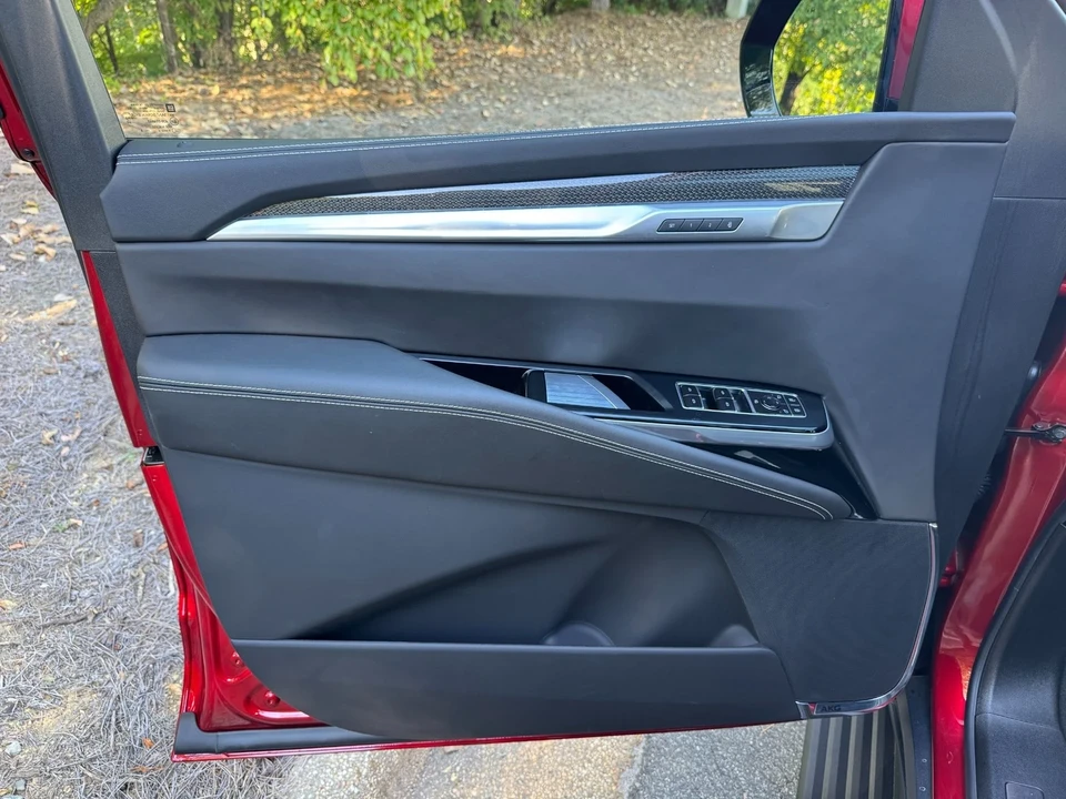 2025 Cadillac Escalade-V 5th Gen - Image 20 of 21