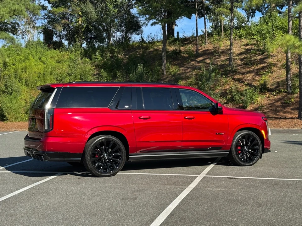 2025 Cadillac Escalade-V 5th Gen - Image 12 of 21