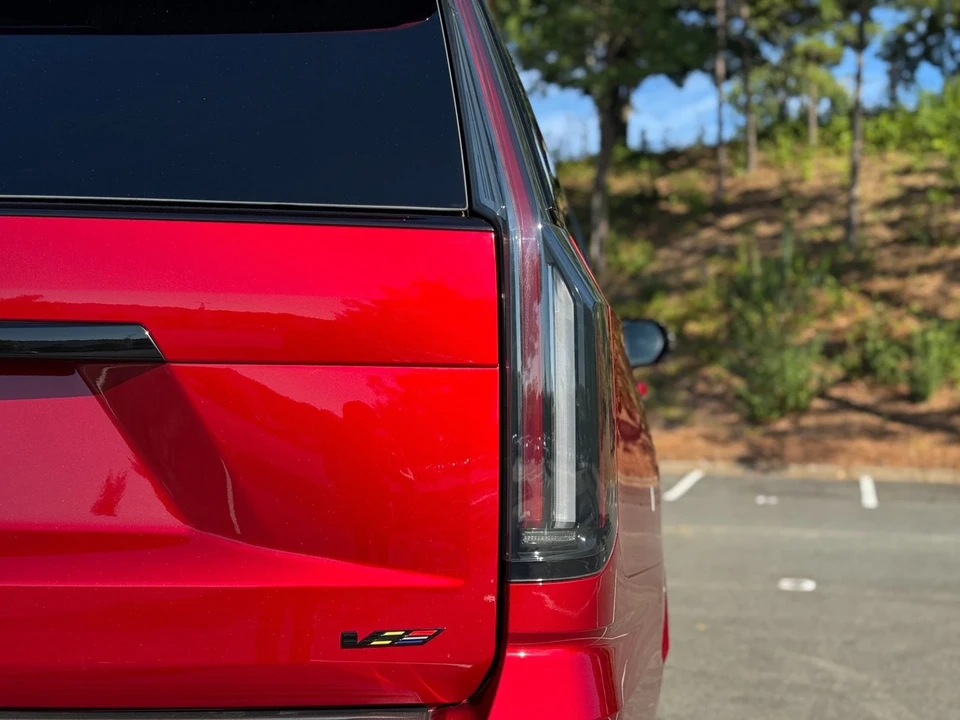 2025 Cadillac Escalade-V 5th Gen - Image 19 of 21