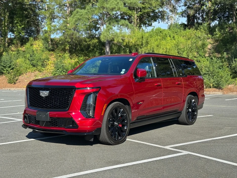 2025 Cadillac Escalade-V 5th Gen - Image 4 of 21