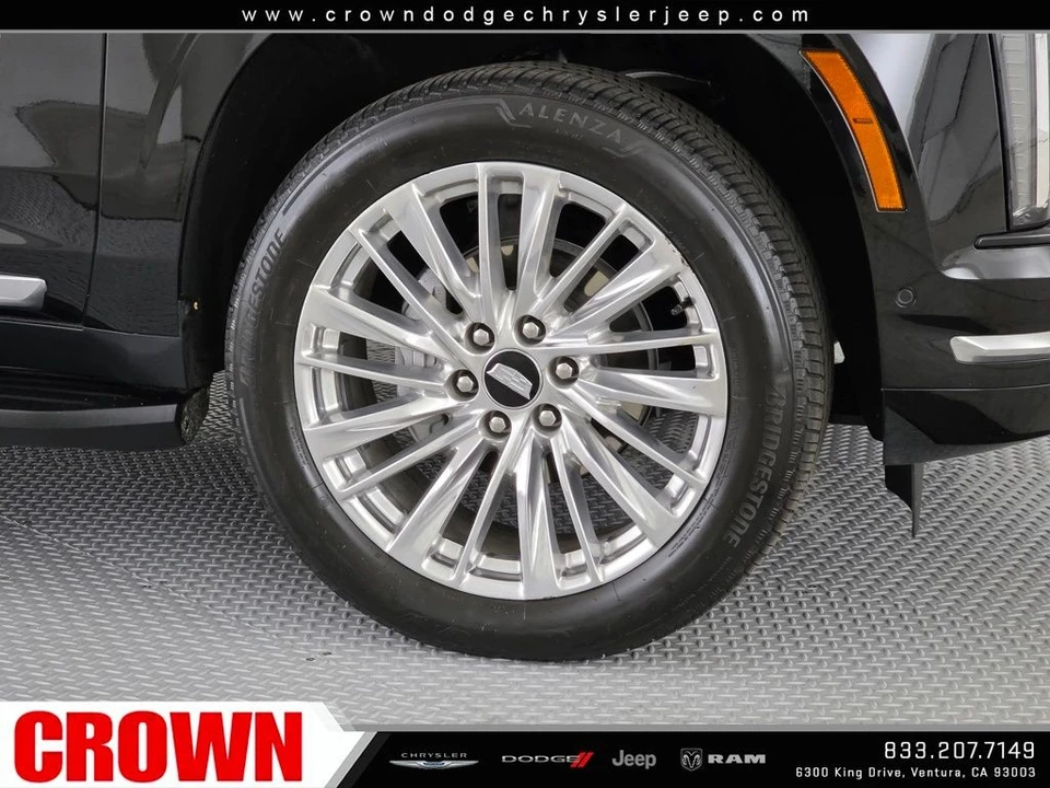 2025 Cadillac Escalade 5th Gen - Image 9 of 21