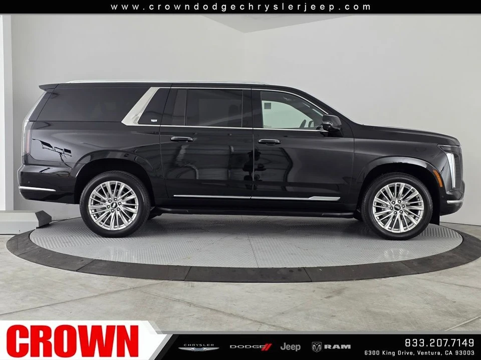2025 Cadillac Escalade 5th Gen - Image 8 of 21